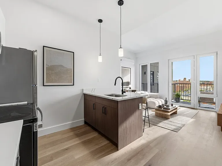 89-25 162nd St #303 — Photo 3