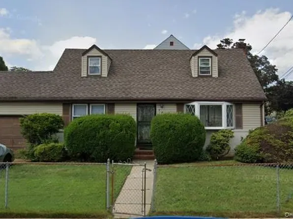 247 Windsor Parkway, Hempstead, NY 11550