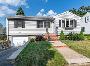 7 Charles St, Peabody, MA 01960