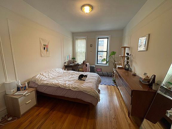 4th image of 28-05 42nd St #2B