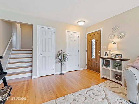 2nd image of 5846 N Kingsdale Ave