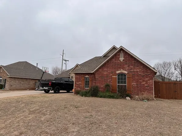 312 Treyton Pl, Noble, OK 73068