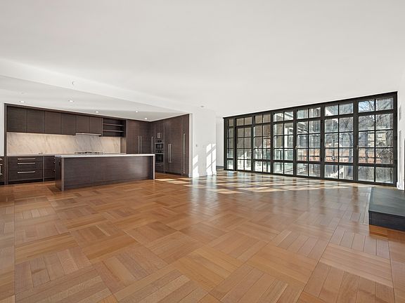 3rd image of 500 W 21st St APT 6A