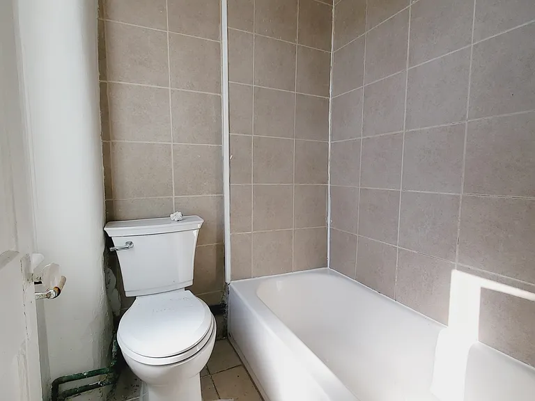 49 Saint Pauls Ave #2E — Photo 5