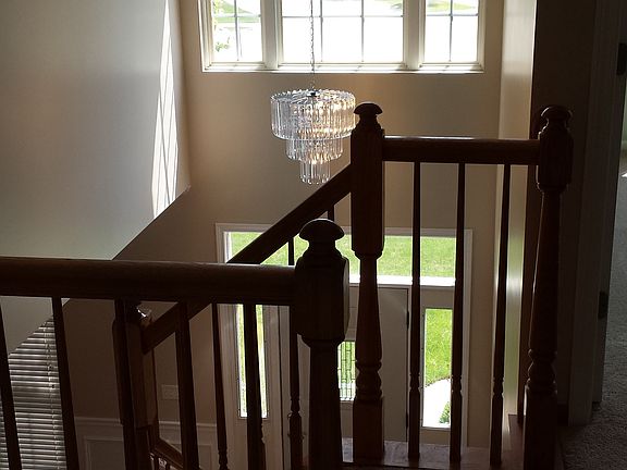 4th image of 337 Oak Grove Cir