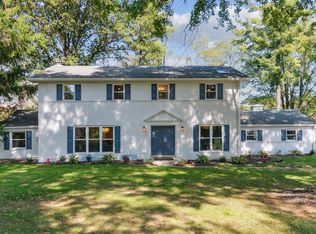 9121 Hoffman Farm Ln, Cincinnati, OH 45242