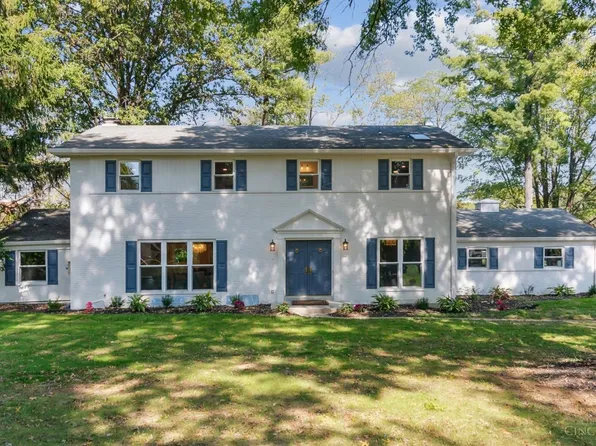 9121 Hoffman Farm Ln, Cincinnati, OH 45242