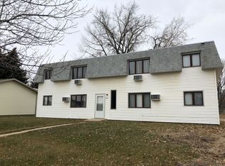 305 18th Ave SE APT C, Minot, ND 58701