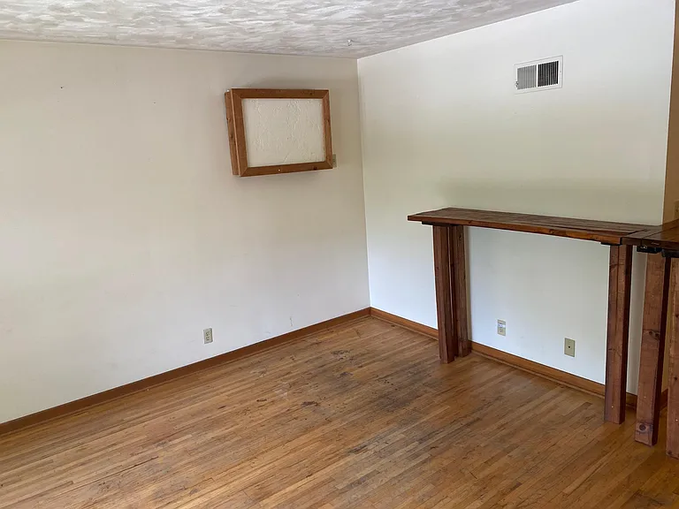 1420 E St #6 — Photo 2