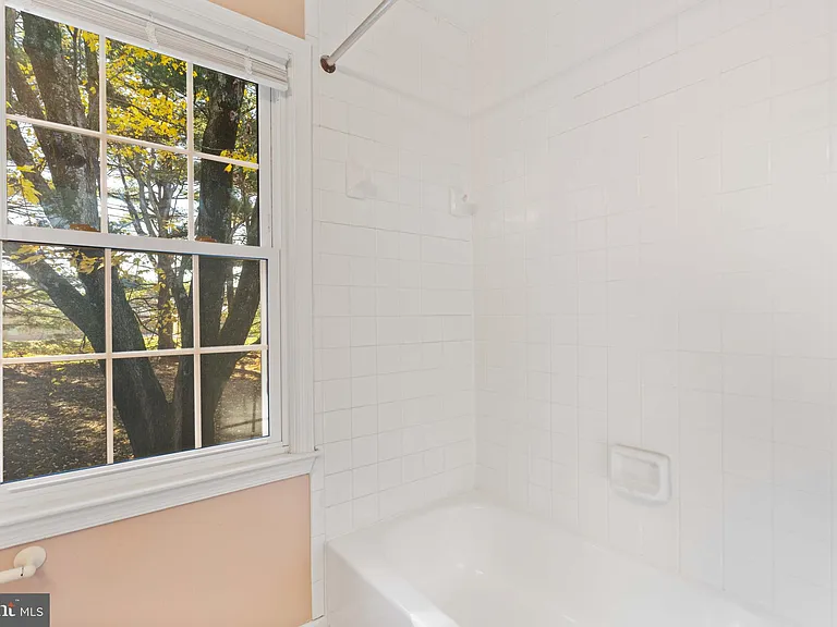 2621 John Milton Dr — Photo 31
