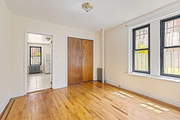 Rented by Compass | media 9