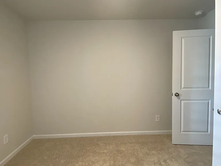 2227 Statesville Ave — Photo 24