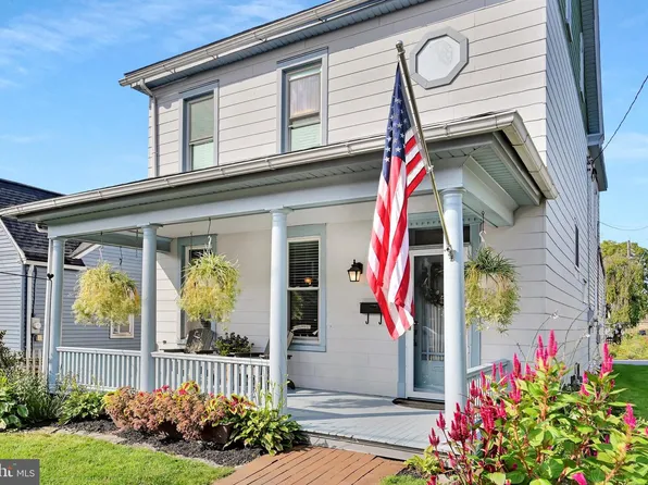 138 N Liberty St, Lititz, PA 17543