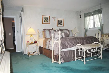 Sold by Homesite Realty Inc.