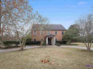 6222 Summer Lake Dr, Zachary, LA 70817