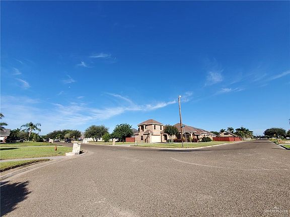 4th image of 709 Pauli Ave