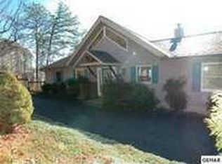 852 N Skyline Dr, Gatlinburg, TN 37738
