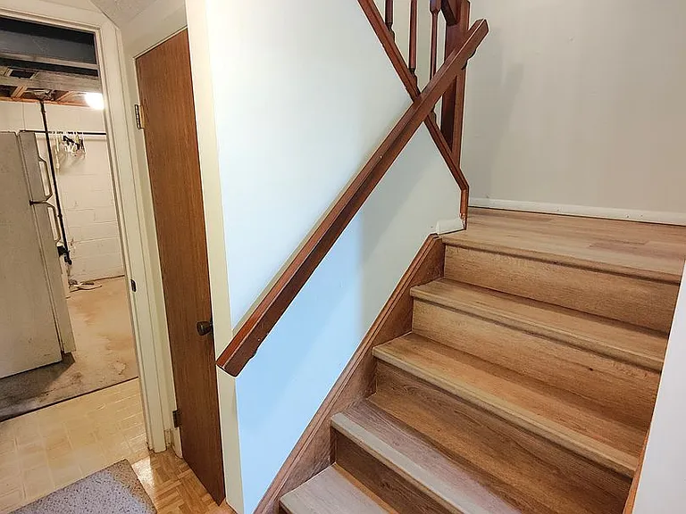 102 Sonnybrook Ct — Photo 3
