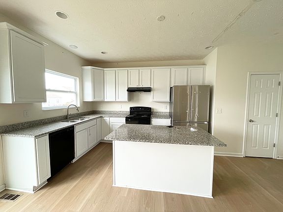 2nd image of 688 Keystone Way