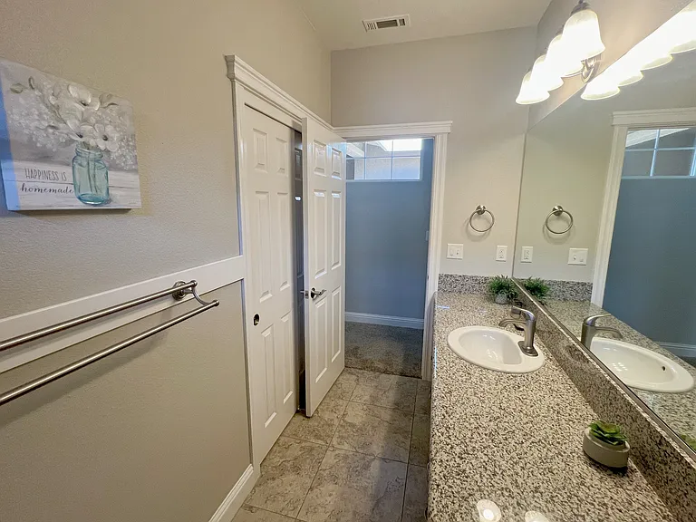 580 Grants Pass Pl — Photo 29