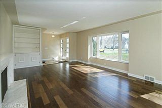 3rd image of 741 N Kalamazoo Ave