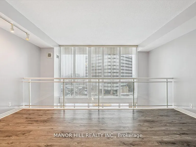 220 Burnhamthorpe Rd W #513 — Photo 15