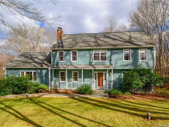 11 Cobblers Mill Rd, Sandy Hook, CT 06482