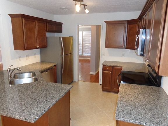 5th image of 9006 Merlot Dr