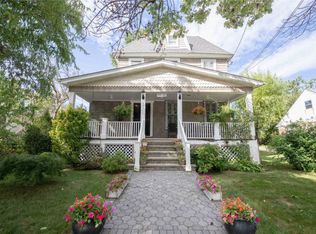 2832 213th St, Bayside, NY 11360