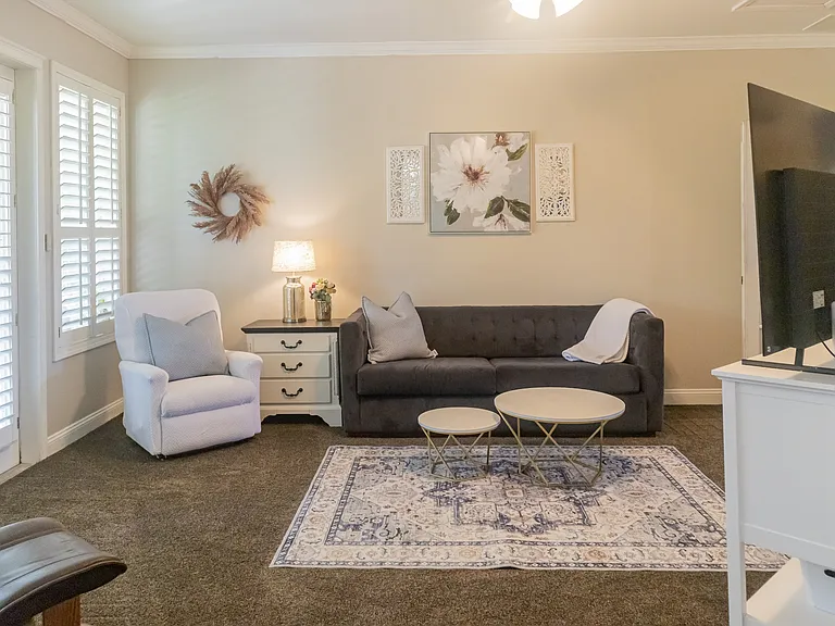 904 Gallier Pl — Photo 8