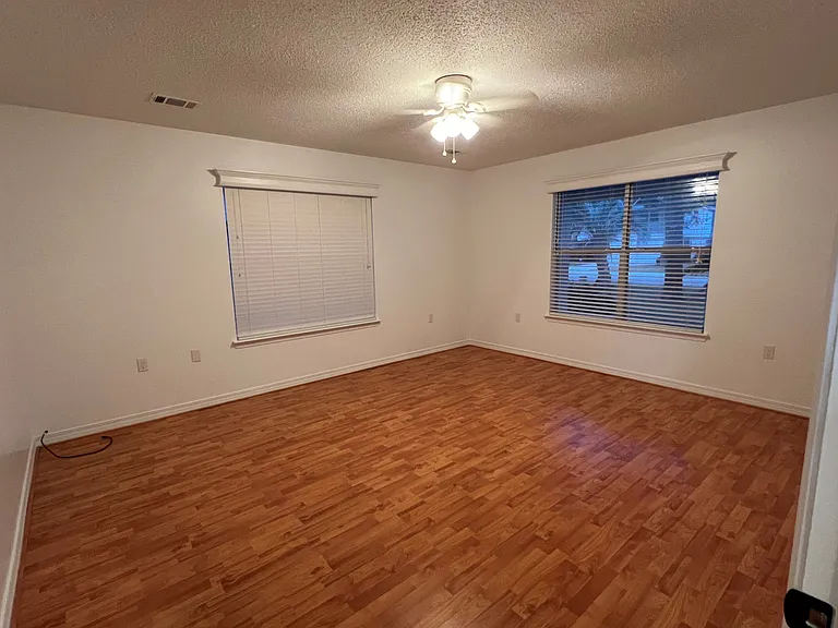 5587 Mobile Ave — Photo 11