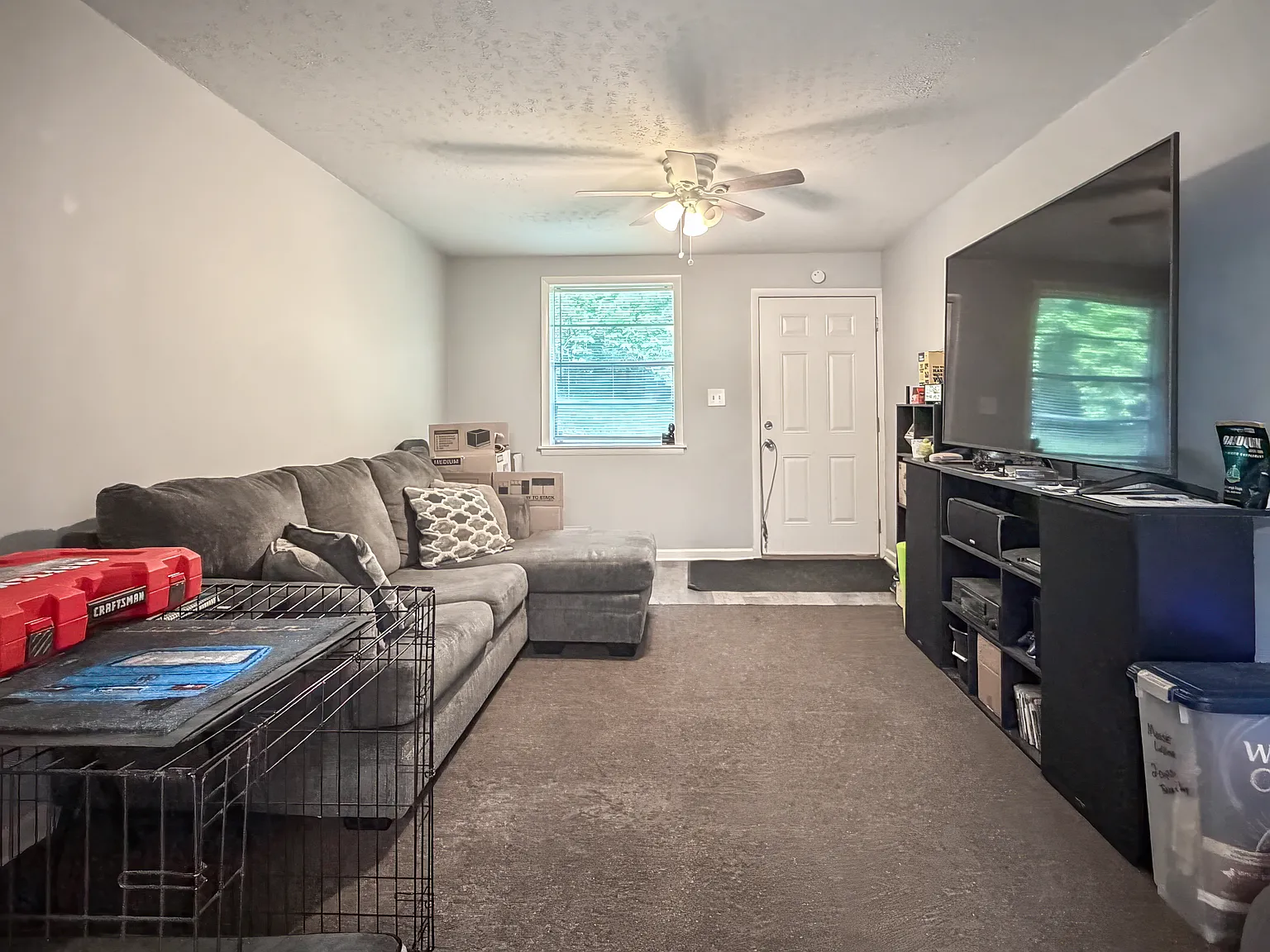 2 bed, 950 sqft, $1,300 — Photo 3