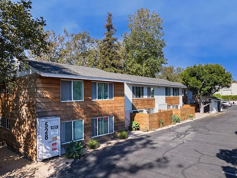 528 W Los Olivos Street — Photo 26