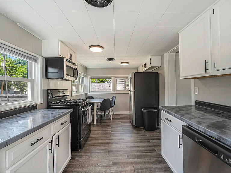 149 Valley Ave NW #2 — Photo 8