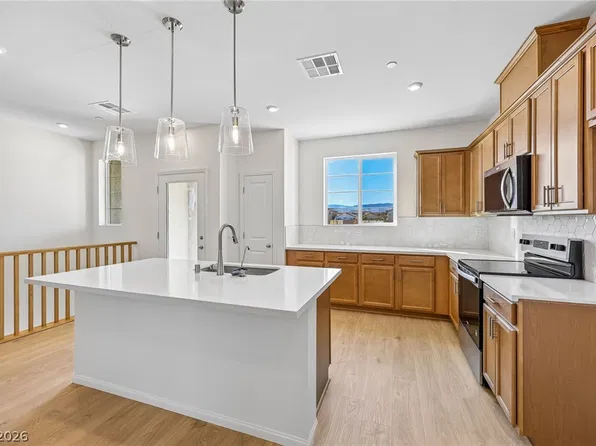 5623 Amethyst Valley St, Las Vegas, NV 89118