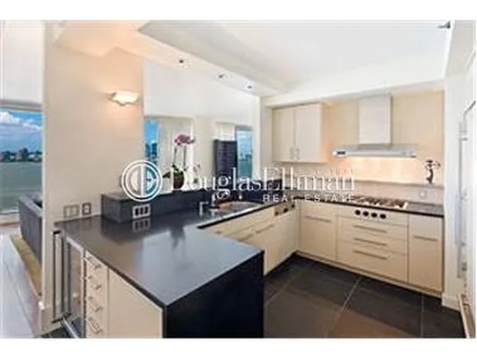 Rented by Douglas Elliman | media 32