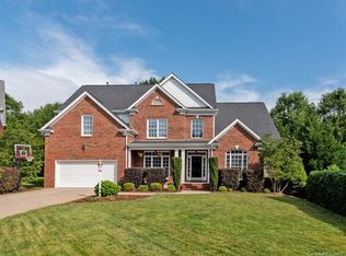 8111 Oxford Commons Dr, Charlotte, NC 28277