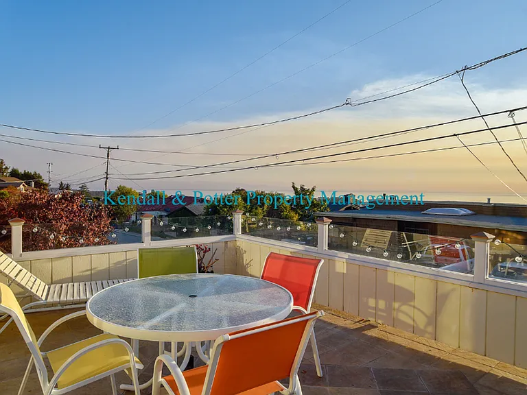 544 Cuesta Dr — Photo 39