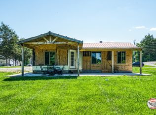 101 Red Oak Rd, Byrdstown, TN 38549