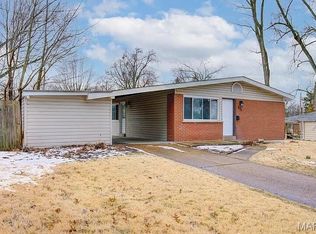 675 Pimlico Dr, Florissant, MO 63033