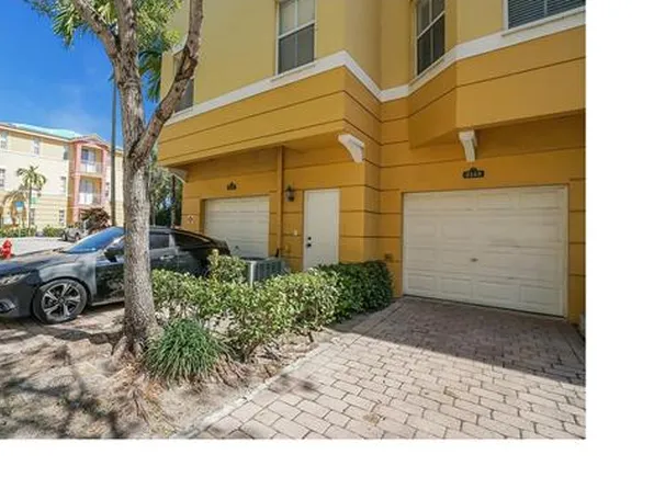 2148 Shoma Dr, Royal Palm Beach, FL 33414