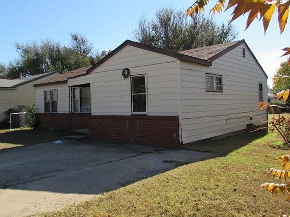 2nd image of 405 W Cottonwood Ave