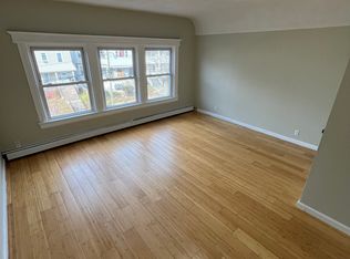 22 Farley Ave FLOOR 3, Newark, NJ 07108