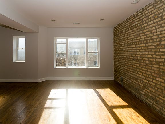 5th image of 6500 N Claremont Ave APT 4W