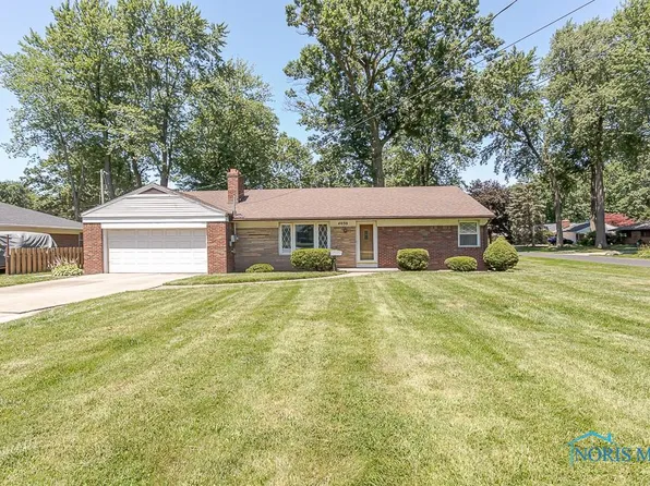 4030 Heatherdowns Blvd, Toledo, OH 43614