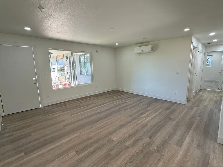1565 Carlin St — Photo 31