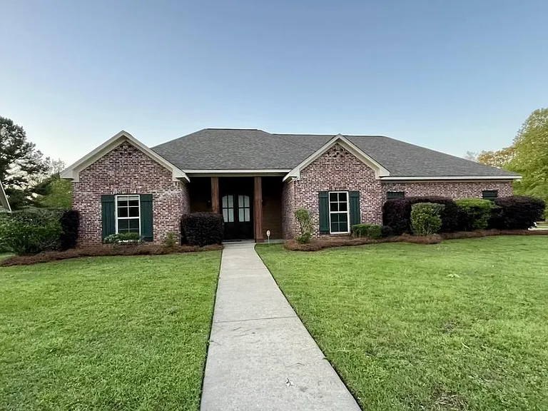 120 Bear Creek Cir — Photo 1
