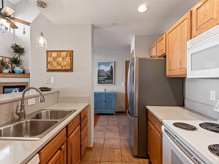 700 Lakepoint Dr #A10 — Photo 33