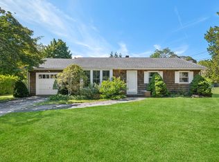 35 Bayberry Ln, Sag Harbor, NY 11963