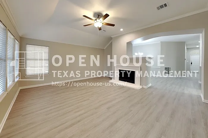 4520 Ridgepointe Dr — Photo 4